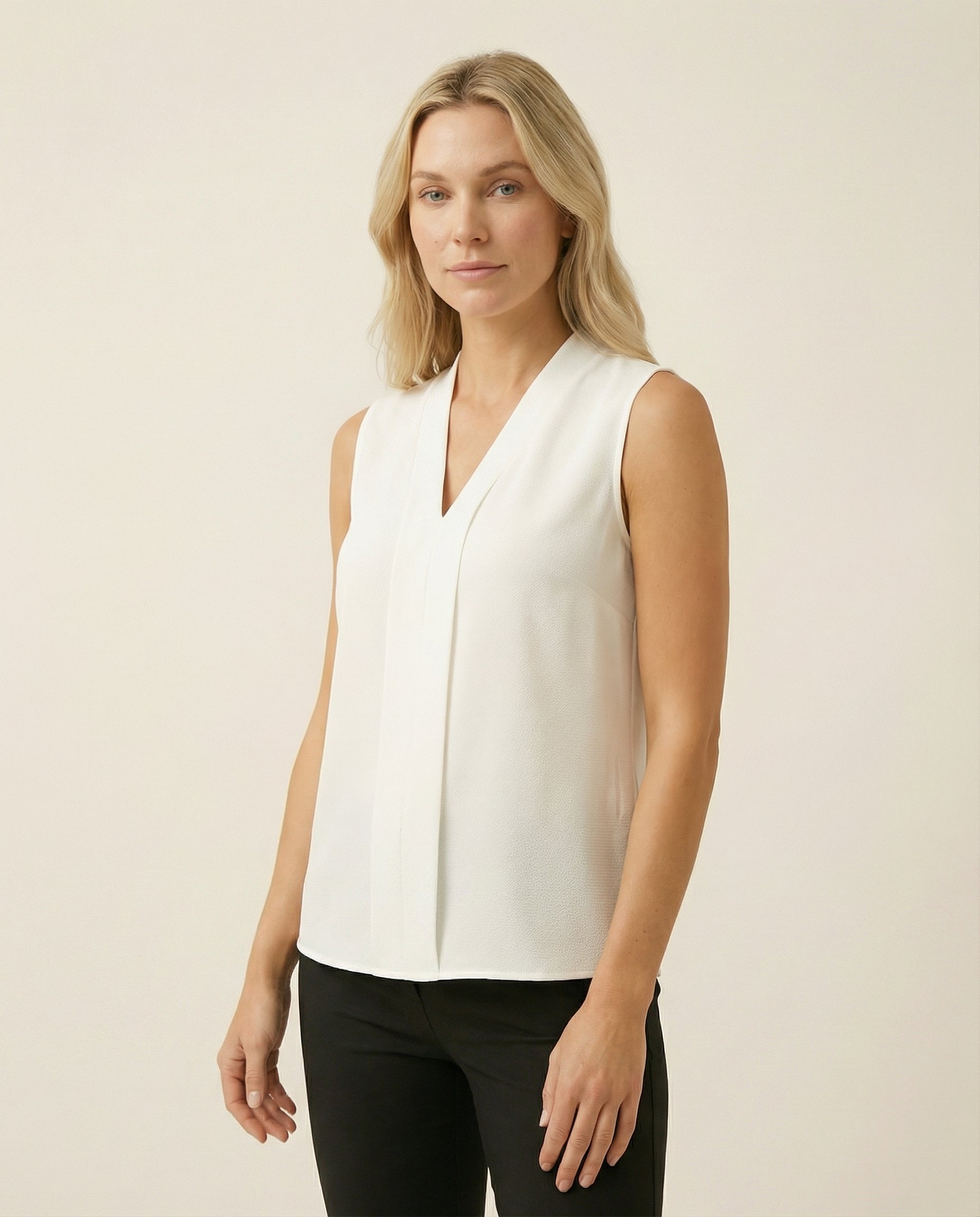 Silla V-Neck Blouse - Soft Sleeveless Design
